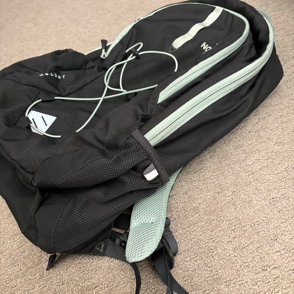 The North Face Womens Jester Backpack - Picture 3 of 10